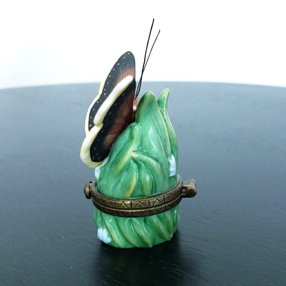 *Last Chance* Mourning Cloak Butterfly Porcelain Hinged Box PHB Midwest - Picture 3 of 12